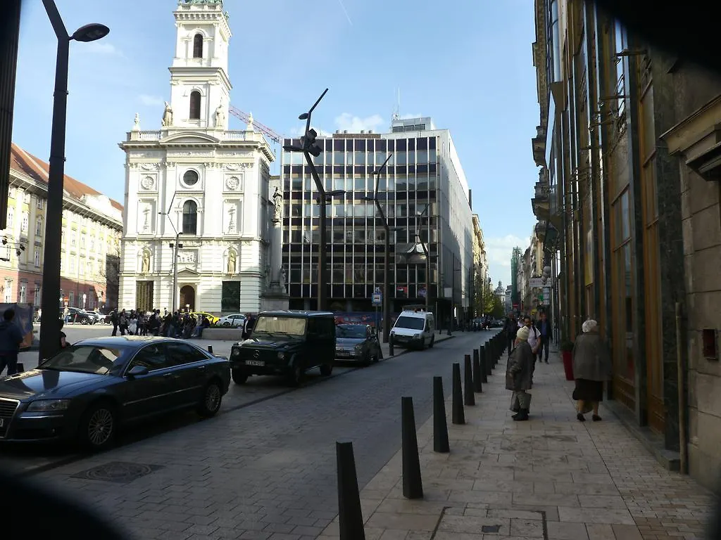 Inner-City Flat Budapest